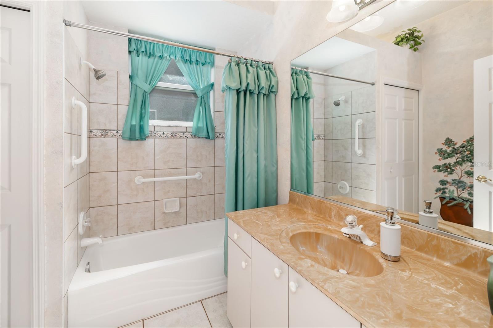 Image 20 of 51 For 2660 Dick Wilson Drive