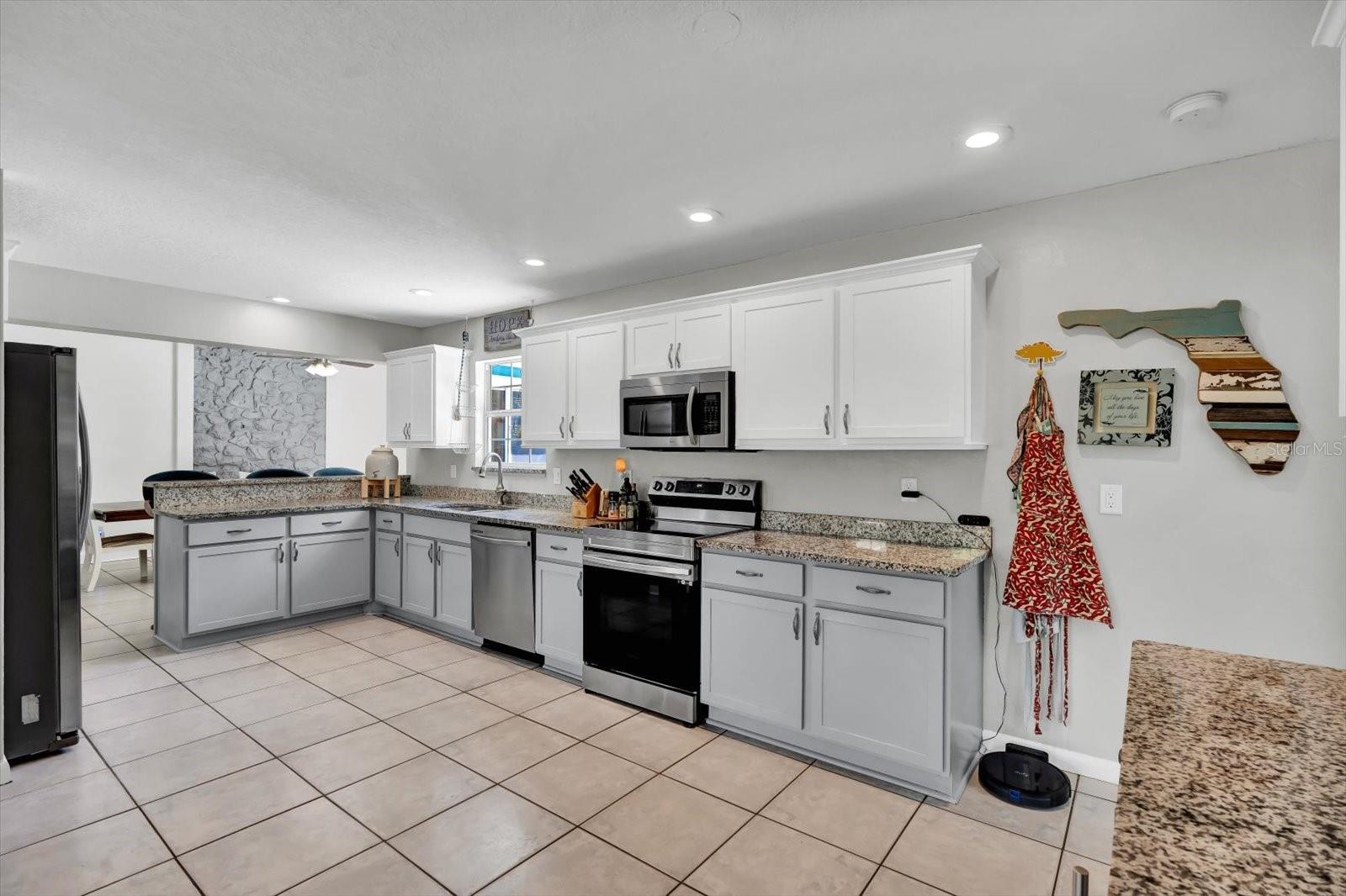 Image 11 of 46 For 245 Country Circle Drive E