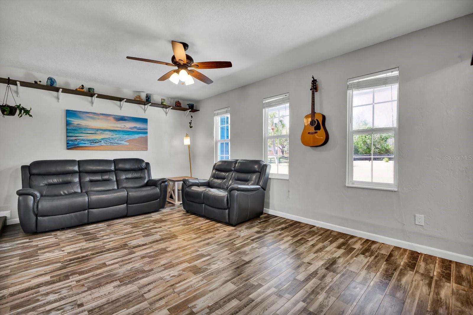 Image 14 of 46 For 245 Country Circle Drive E