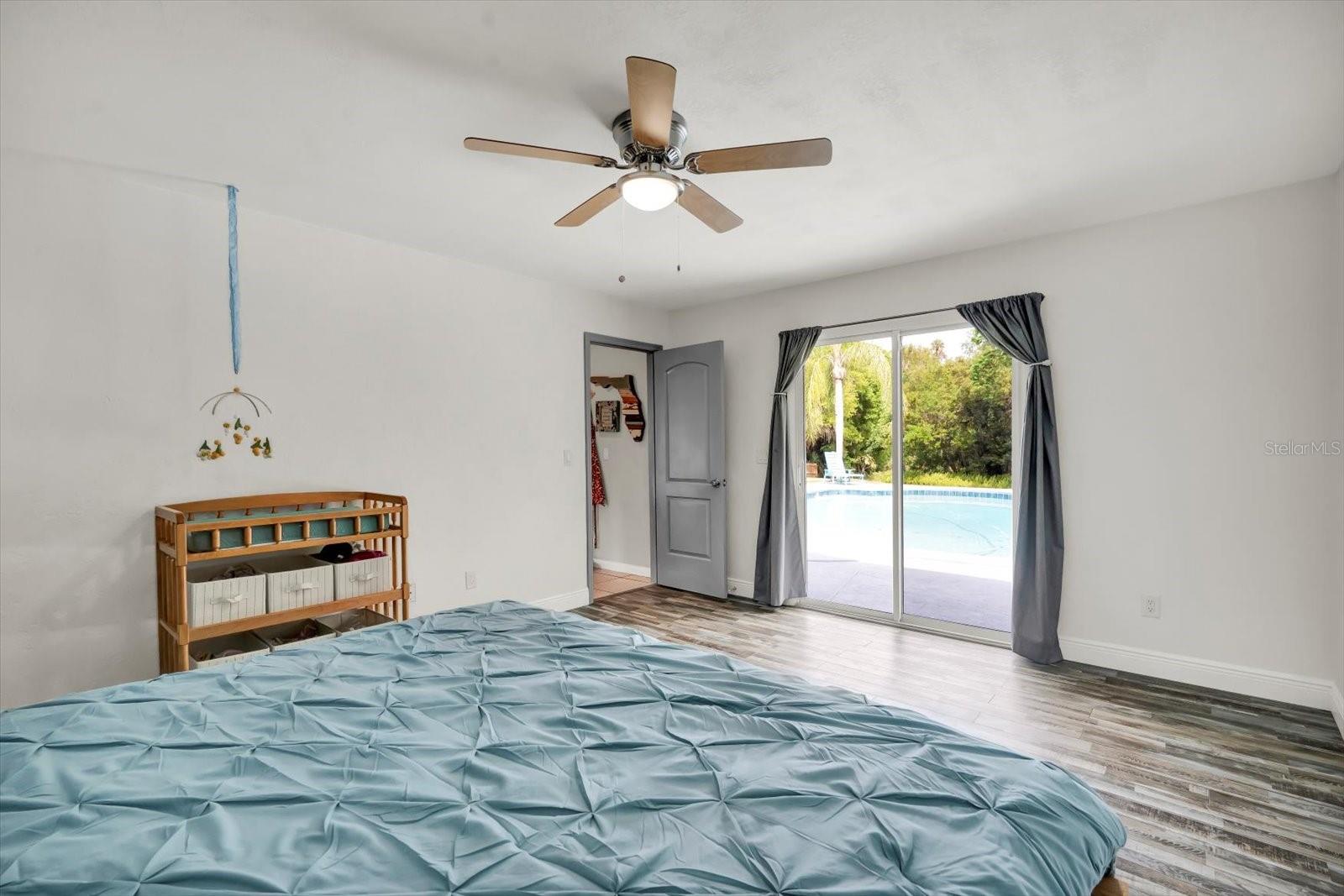 Image 19 of 46 For 245 Country Circle Drive E