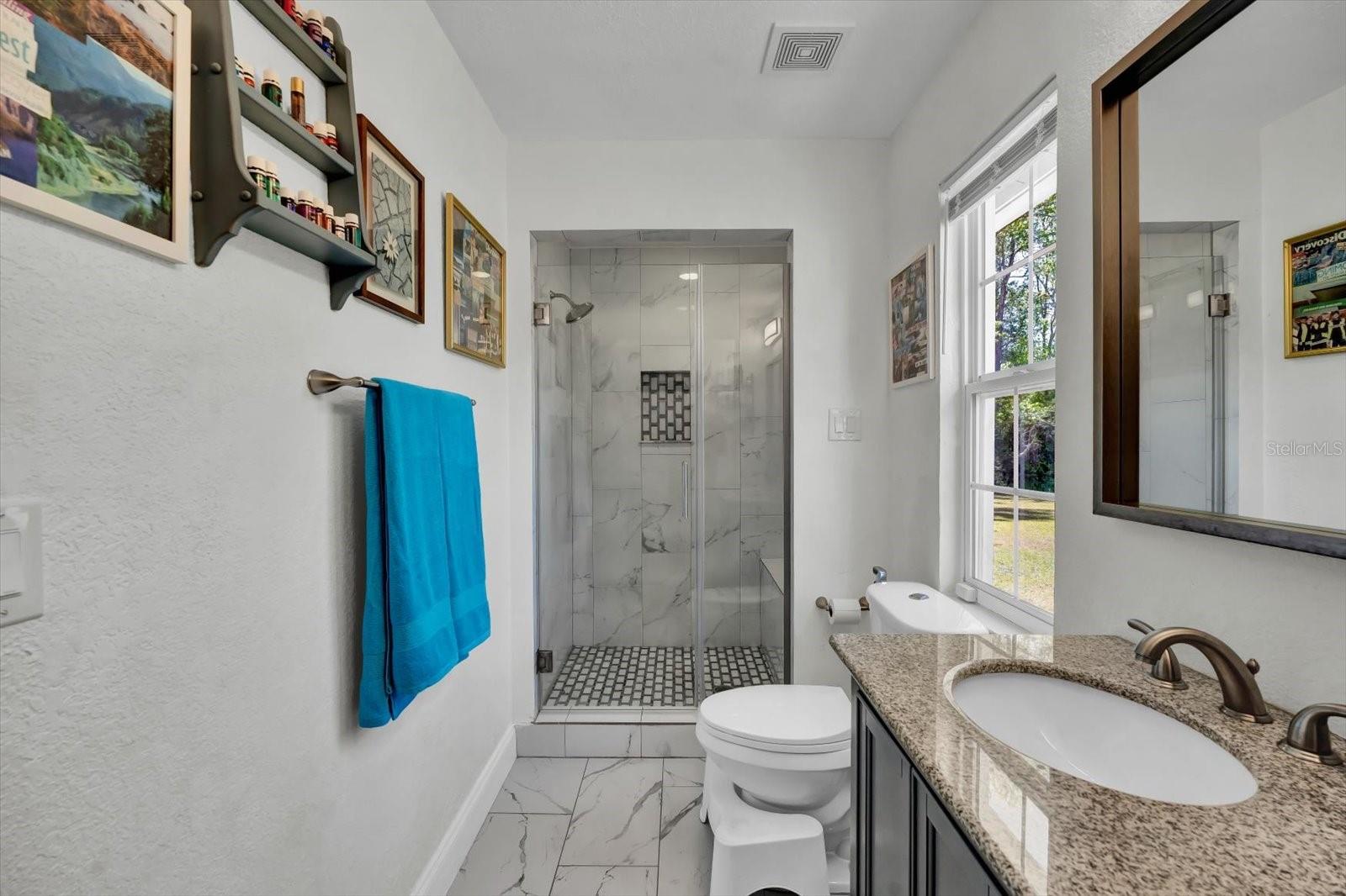 Image 22 of 46 For 245 Country Circle Drive E