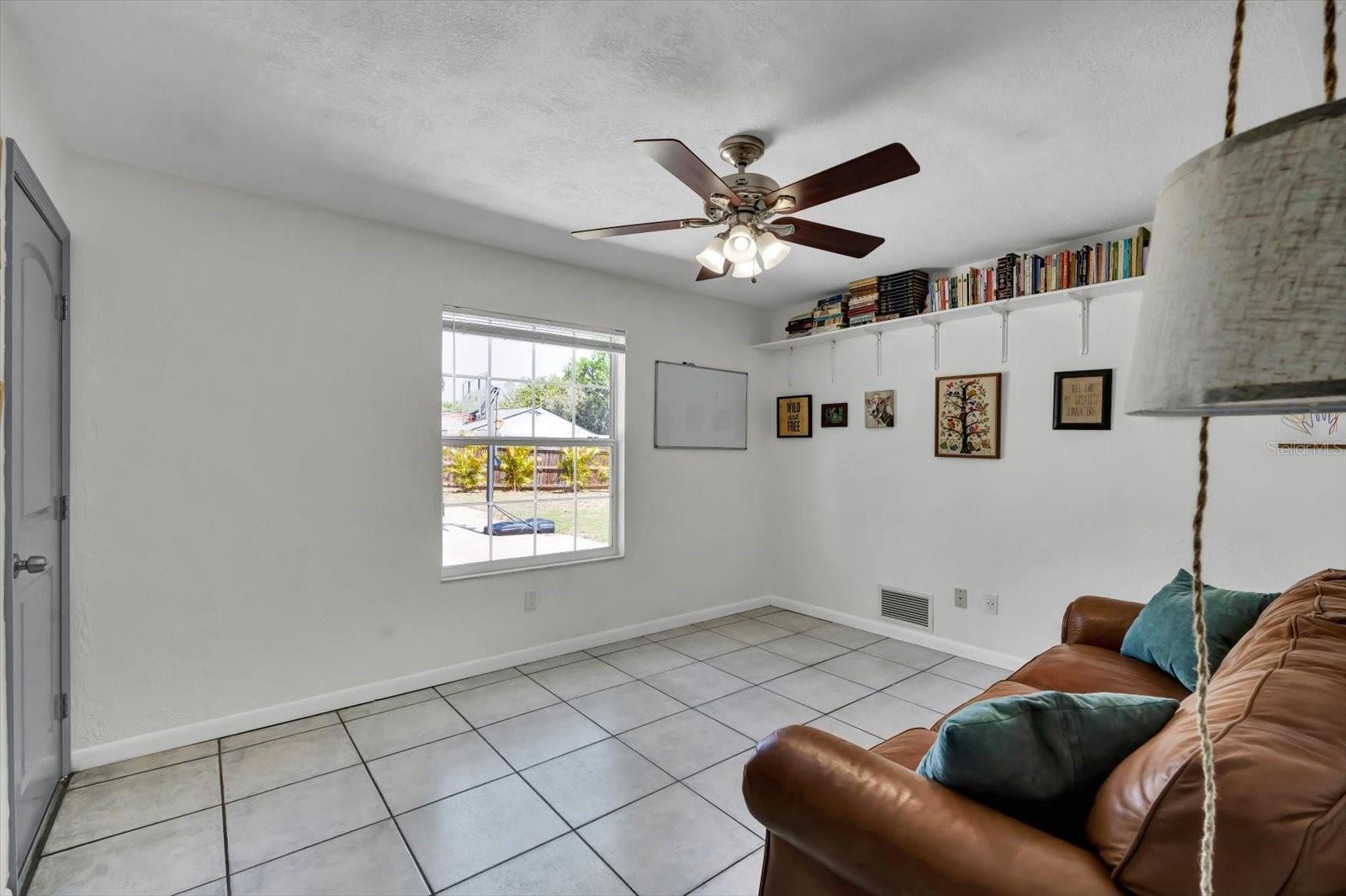 Image 23 of 46 For 245 Country Circle Drive E