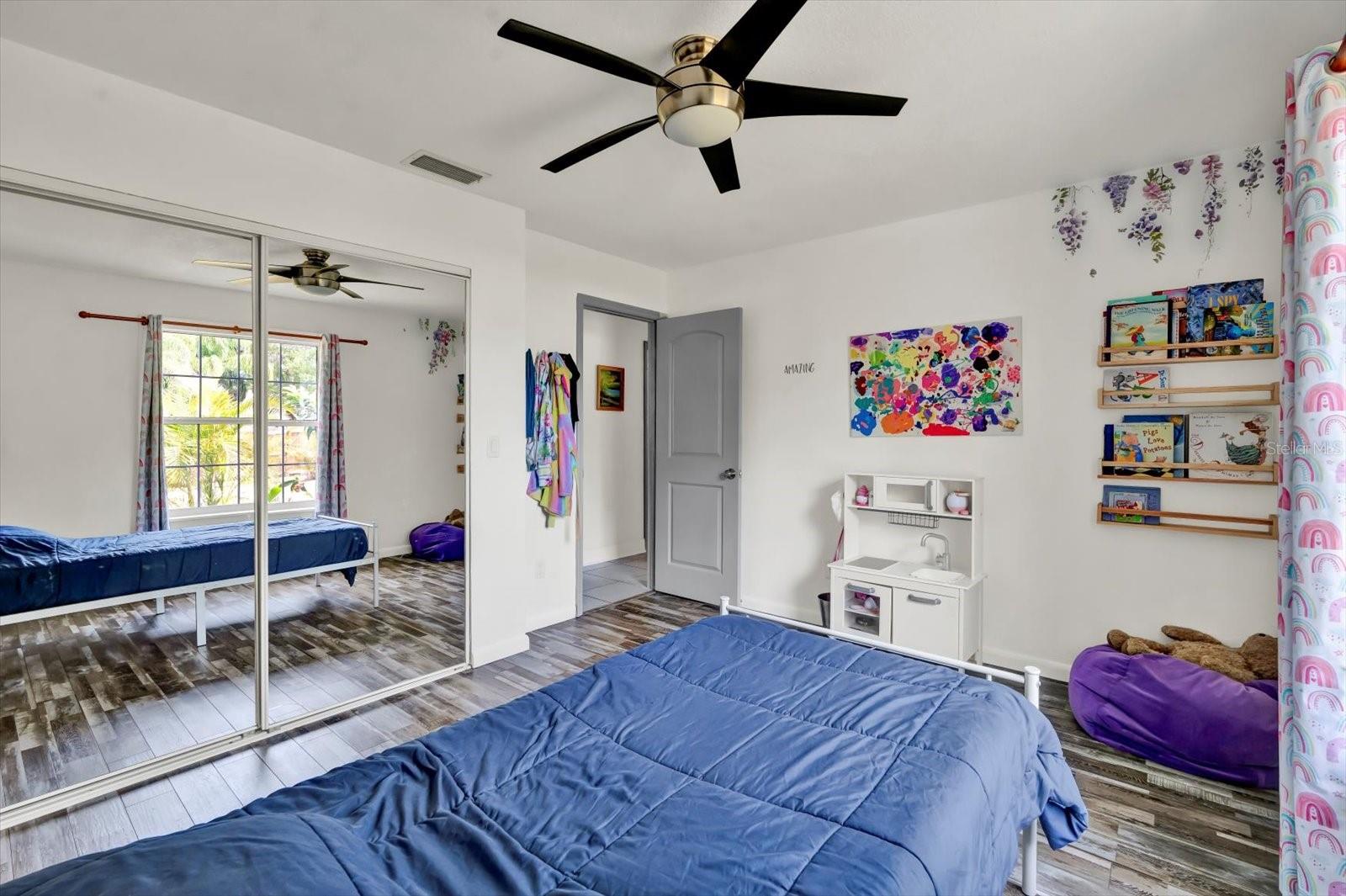 Image 26 of 46 For 245 Country Circle Drive E