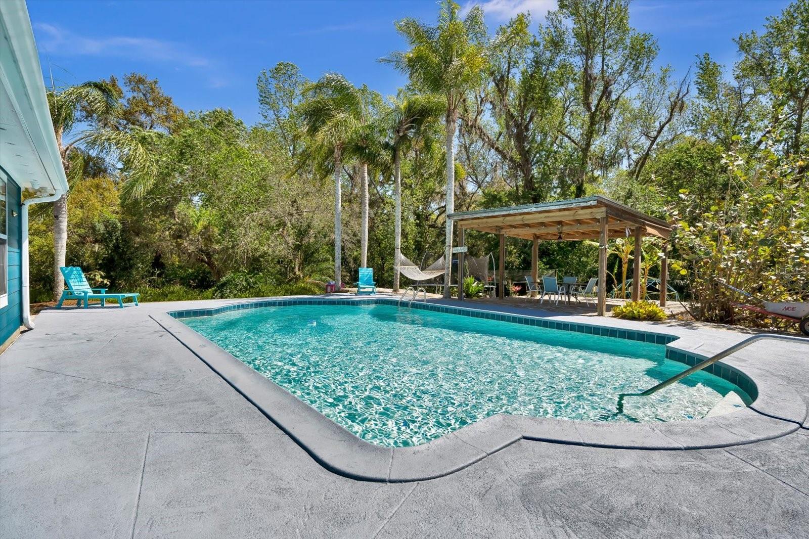 Image 3 of 46 For 245 Country Circle Drive E