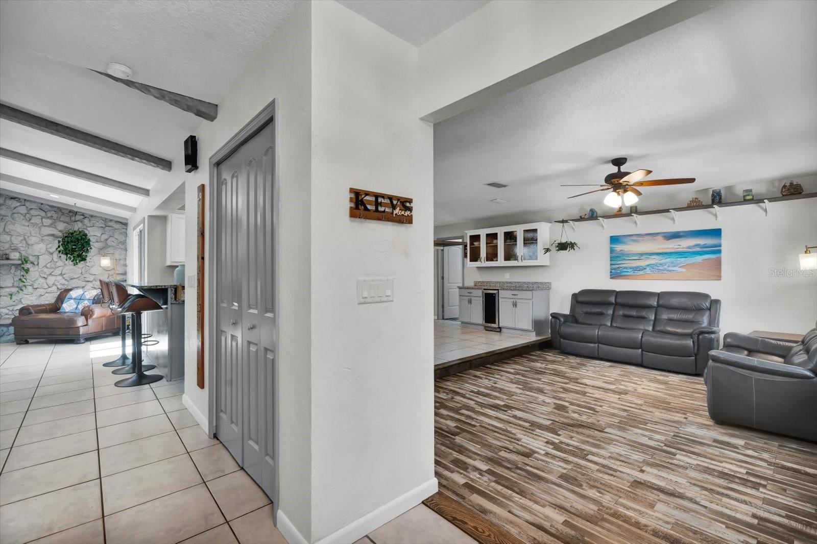 Image 5 of 46 For 245 Country Circle Drive E