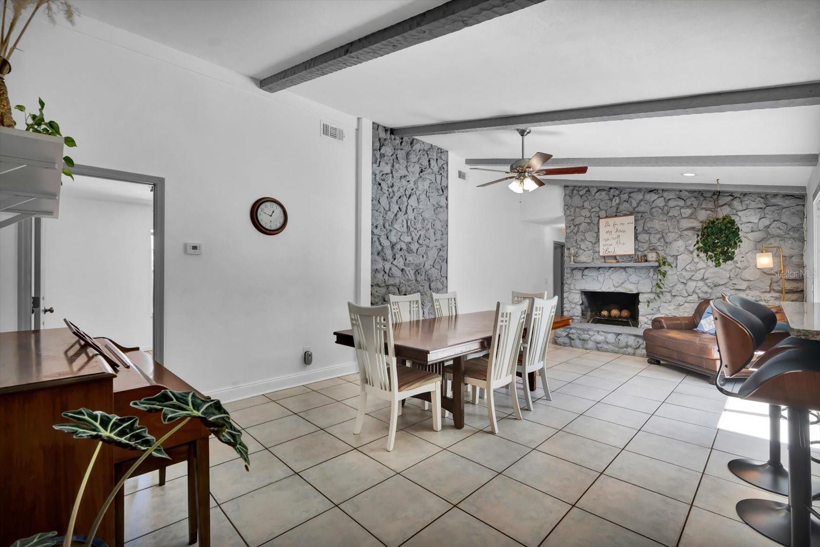 Image 6 of 46 For 245 Country Circle Drive E