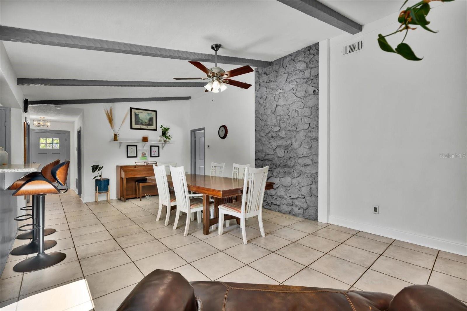 Image 9 of 46 For 245 Country Circle Drive E