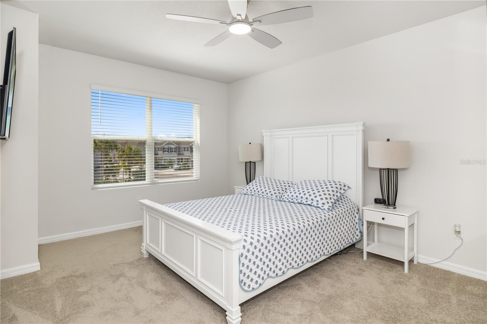 Image 23 of 73 For 17485 Haysack Terrace