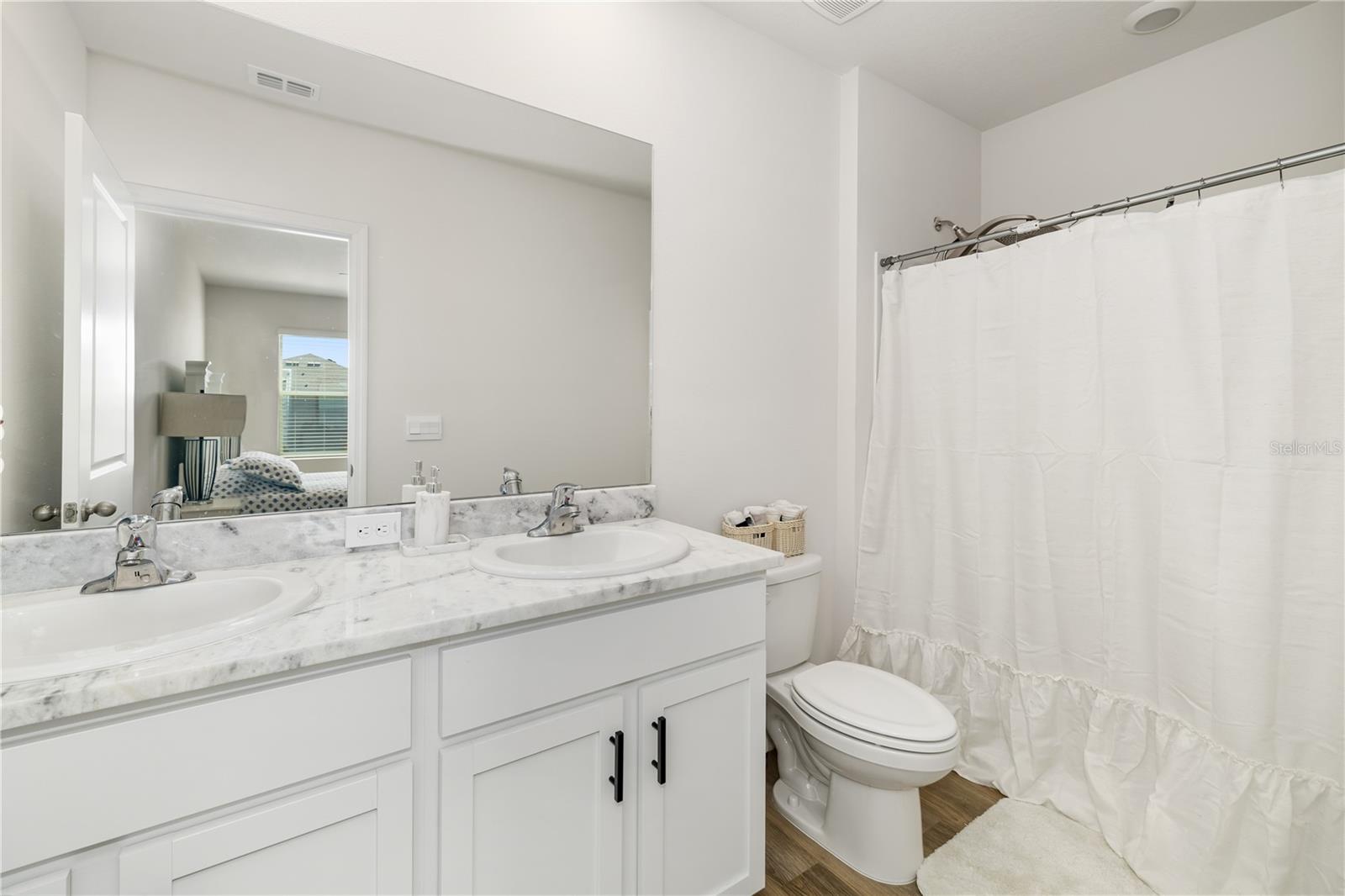 Image 28 of 73 For 17485 Haysack Terrace