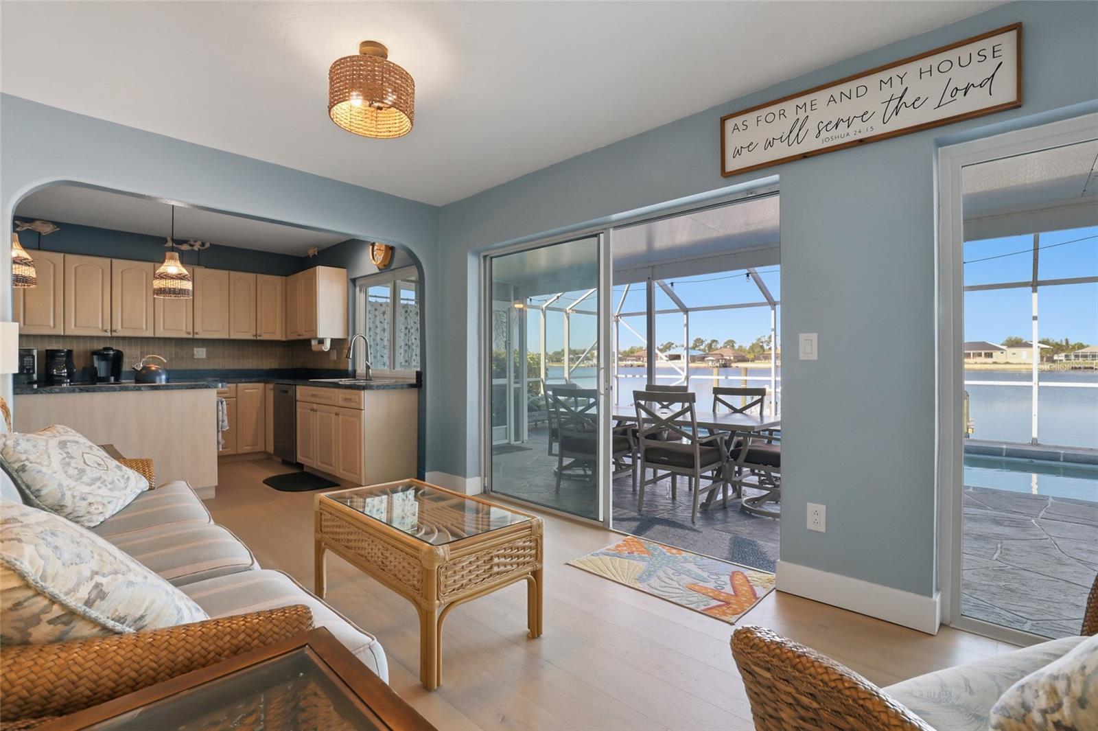 Image 11 of 50 For 414 Spring Lake Boulevard Nw