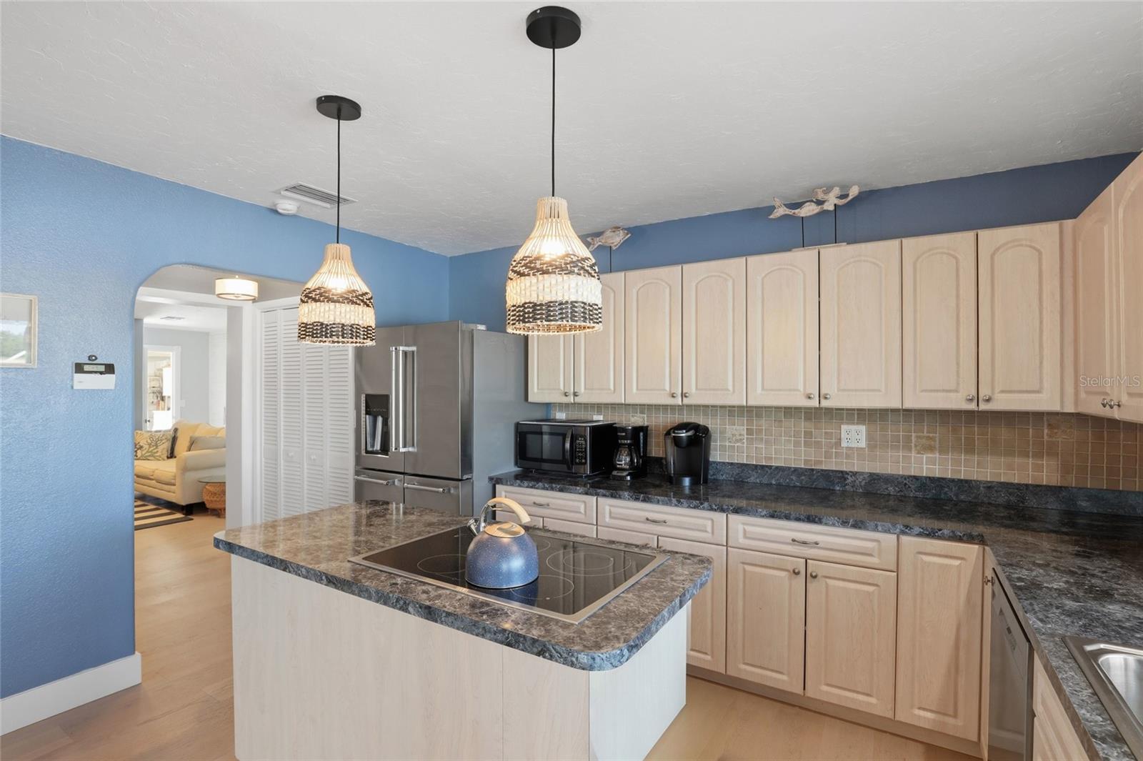 Image 15 of 50 For 414 Spring Lake Boulevard Nw