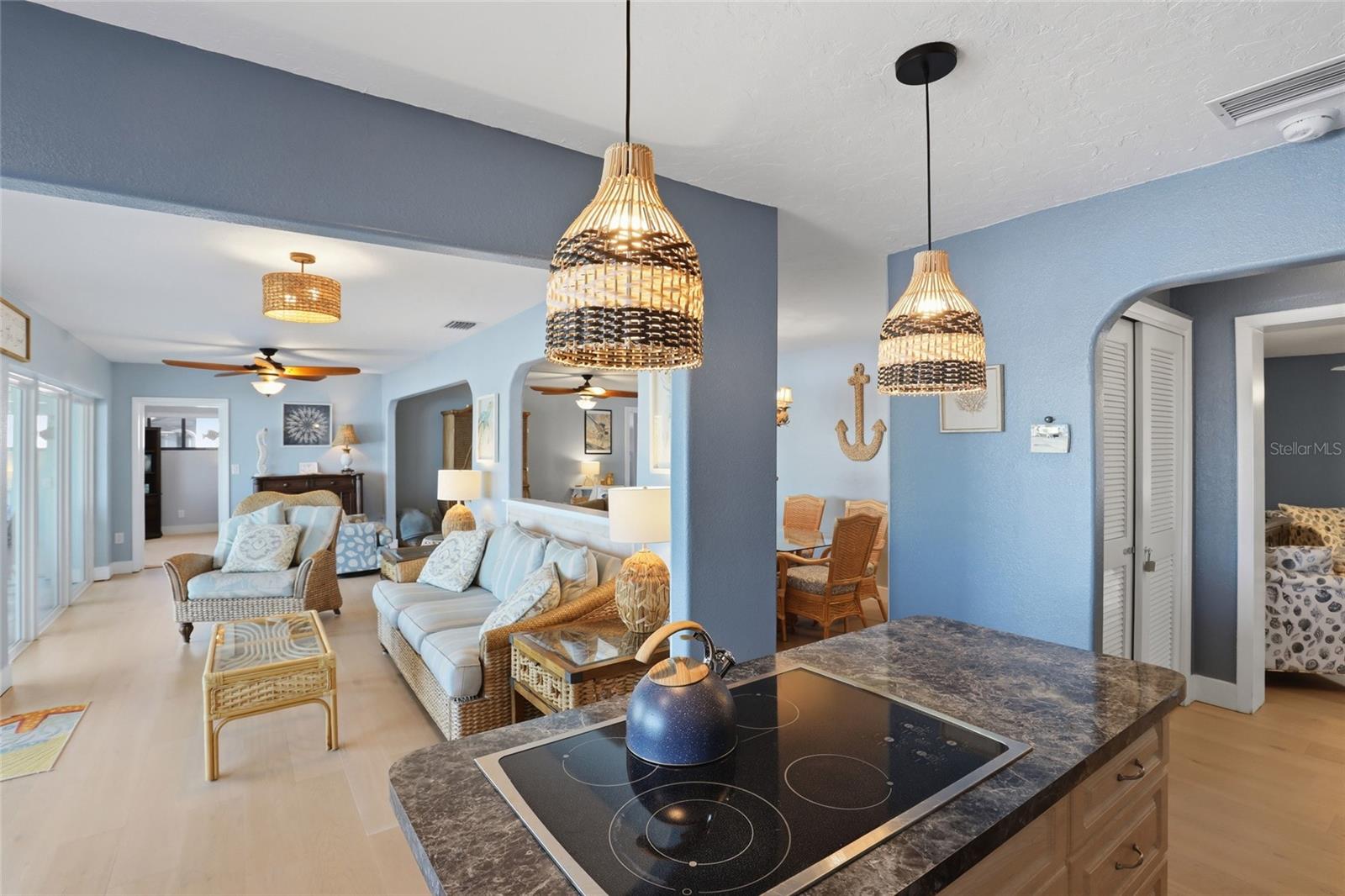 Image 16 of 50 For 414 Spring Lake Boulevard Nw