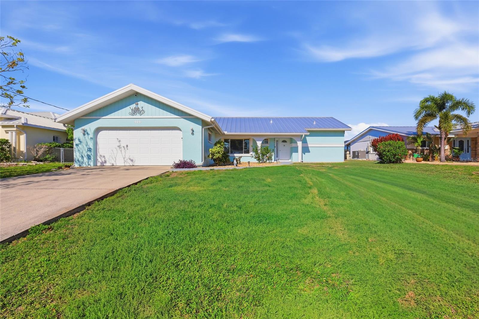 Image 2 of 50 For 414 Spring Lake Boulevard Nw