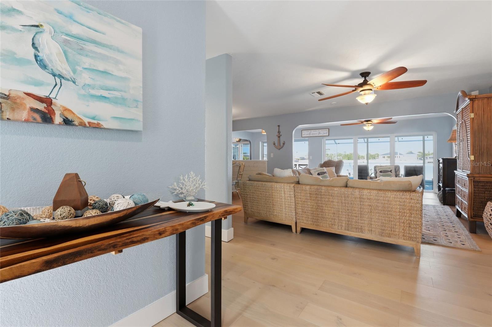 Image 4 of 50 For 414 Spring Lake Boulevard Nw