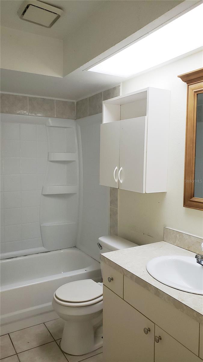 Image 6 of 9 For 708 26th Avenue W