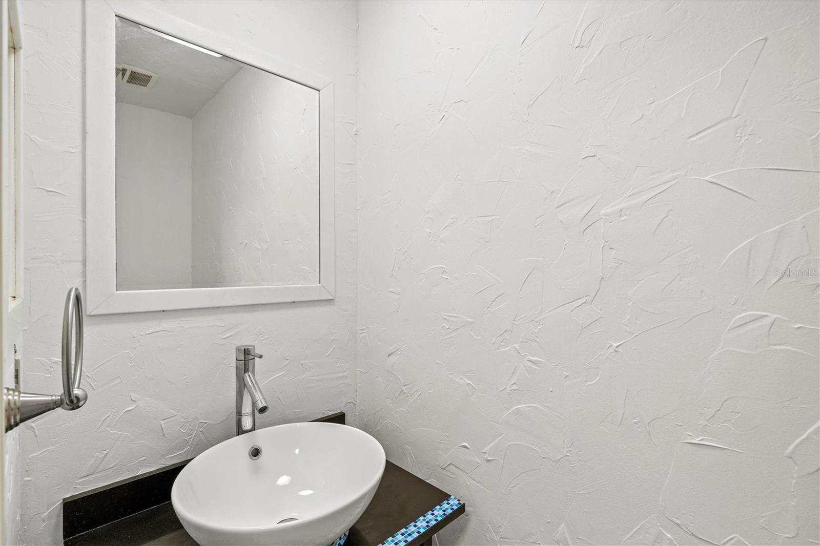 Image 6 of 69 For 3202 Ramblewood Drive N
