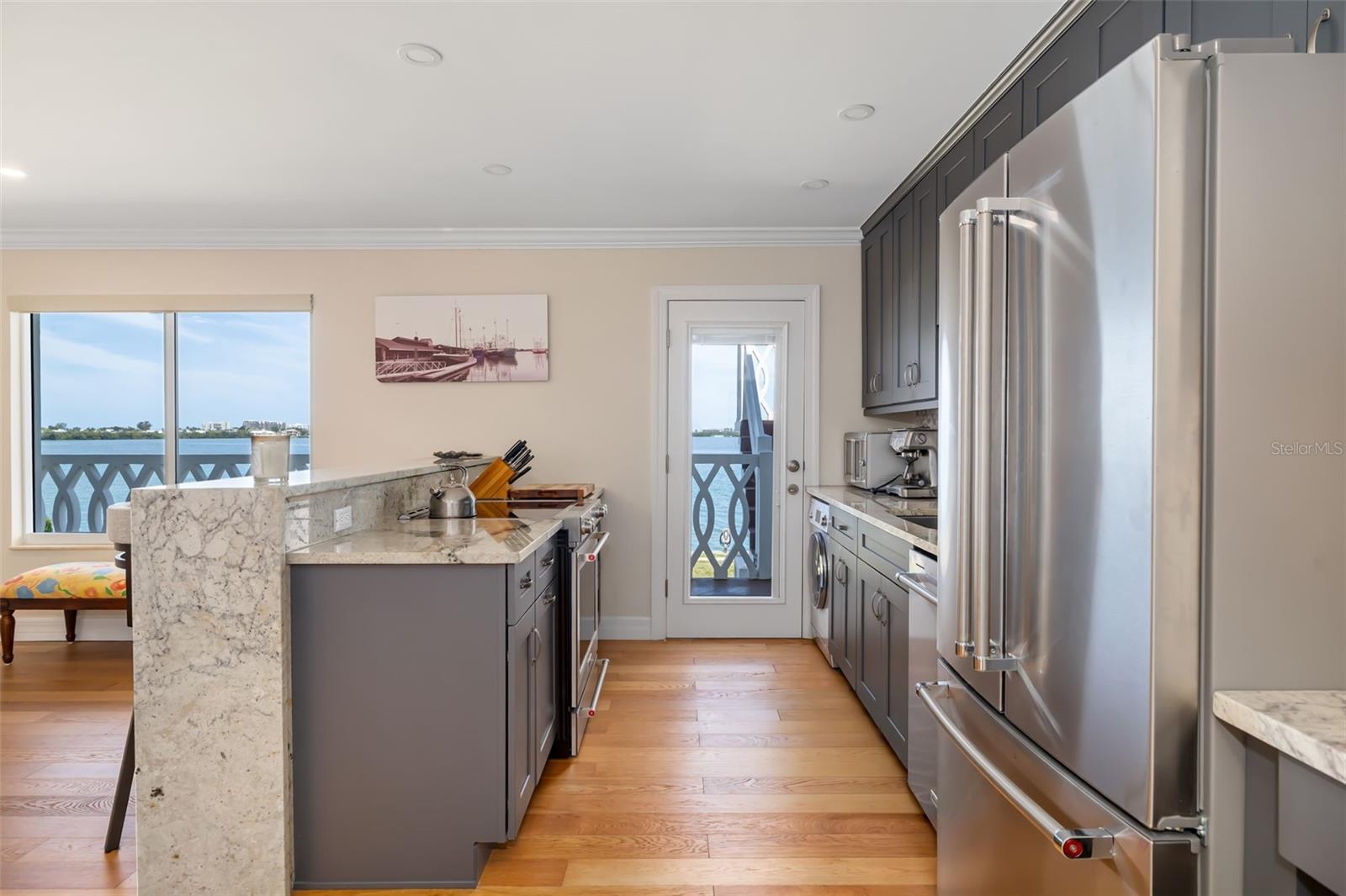 Image 17 of 98 For 763 John Ringling Boulevard 22