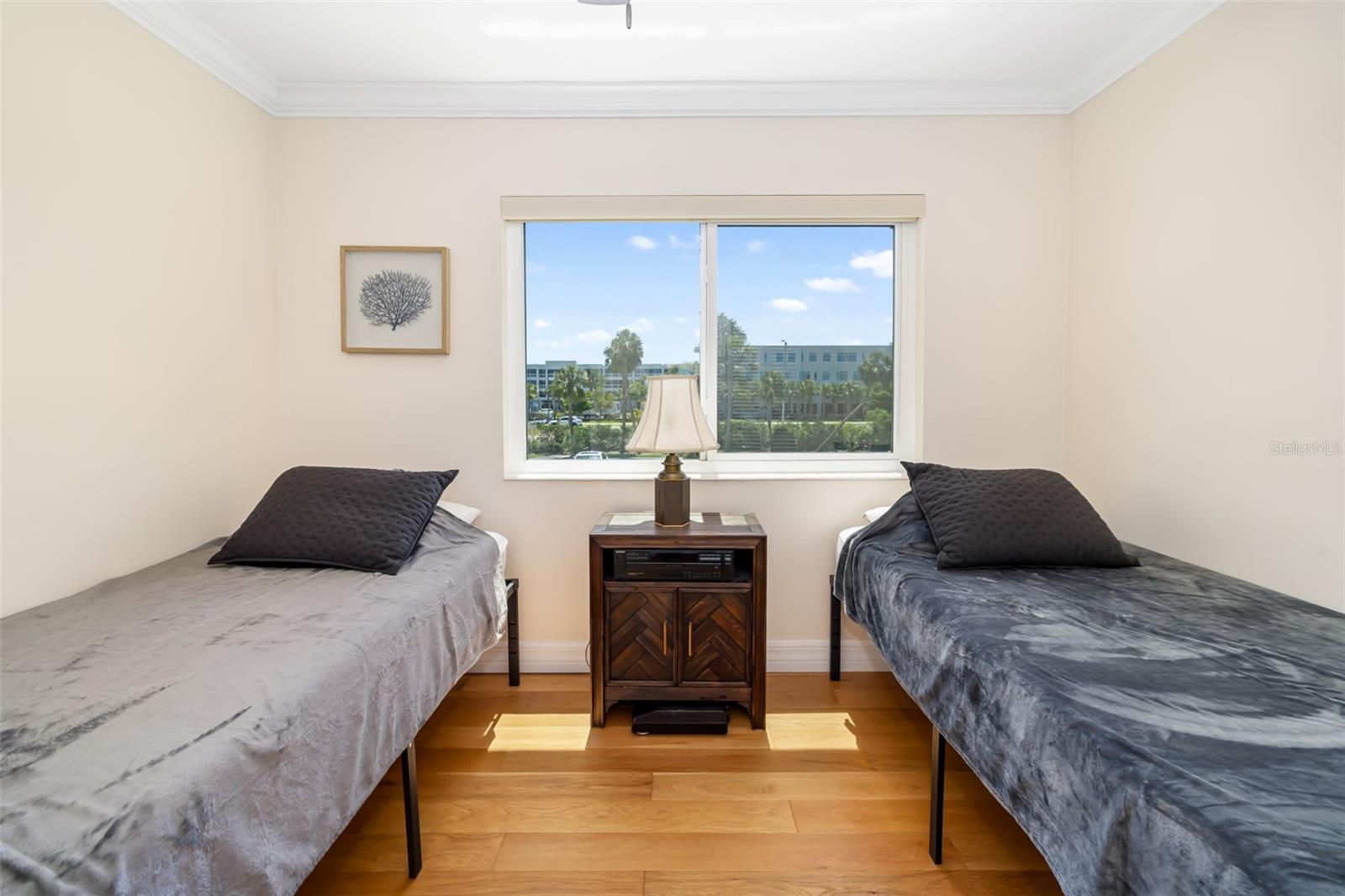 Image 26 of 98 For 763 John Ringling Boulevard 22