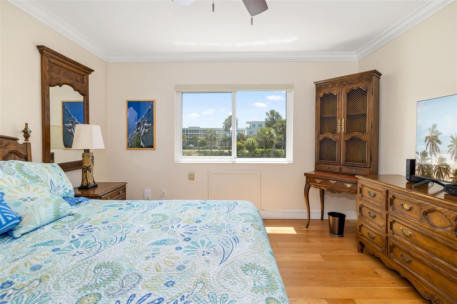 Image 27 of 98 For 763 John Ringling Boulevard 22