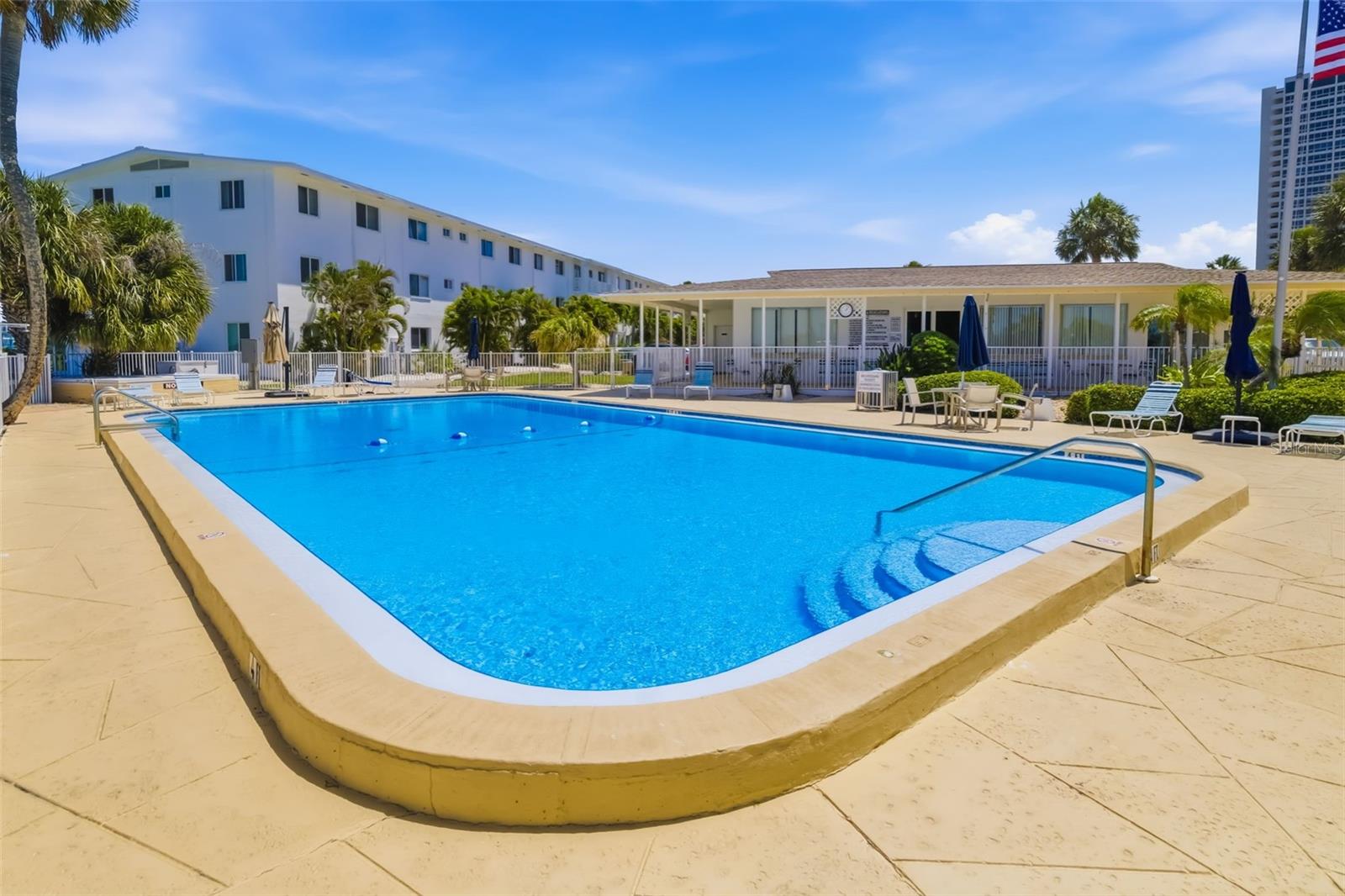 Image 33 of 98 For 763 John Ringling Boulevard 22