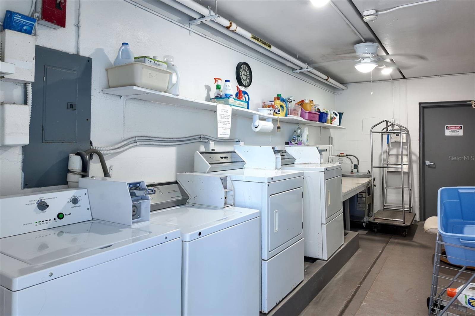 Image 39 of 98 For 763 John Ringling Boulevard 22