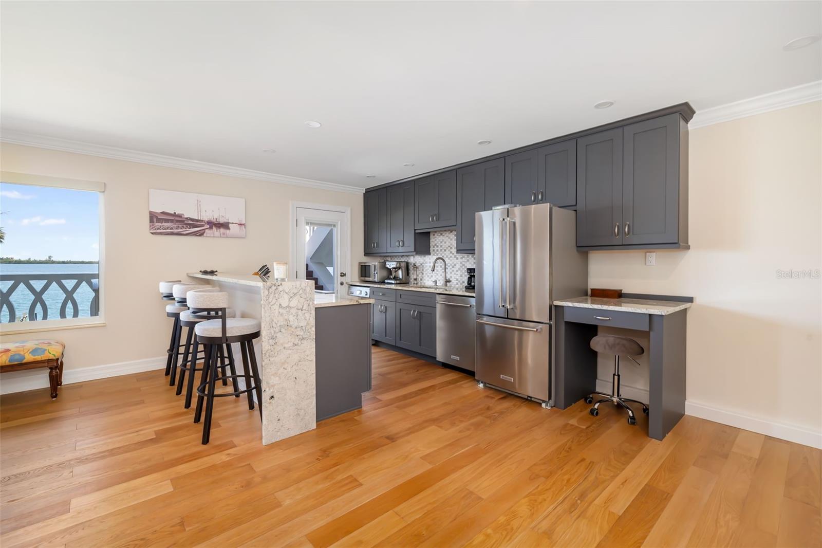 Image 8 of 98 For 763 John Ringling Boulevard 22