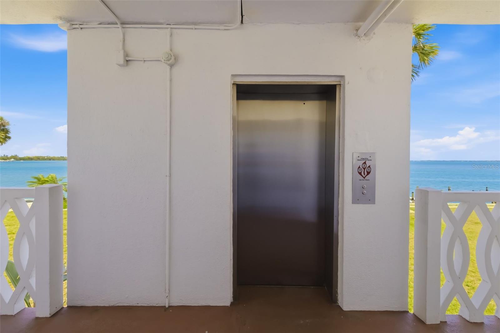 Image 85 of 98 For 763 John Ringling Boulevard 22