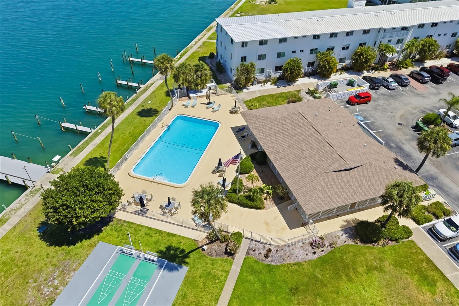 Image 88 of 98 For 763 John Ringling Boulevard 22