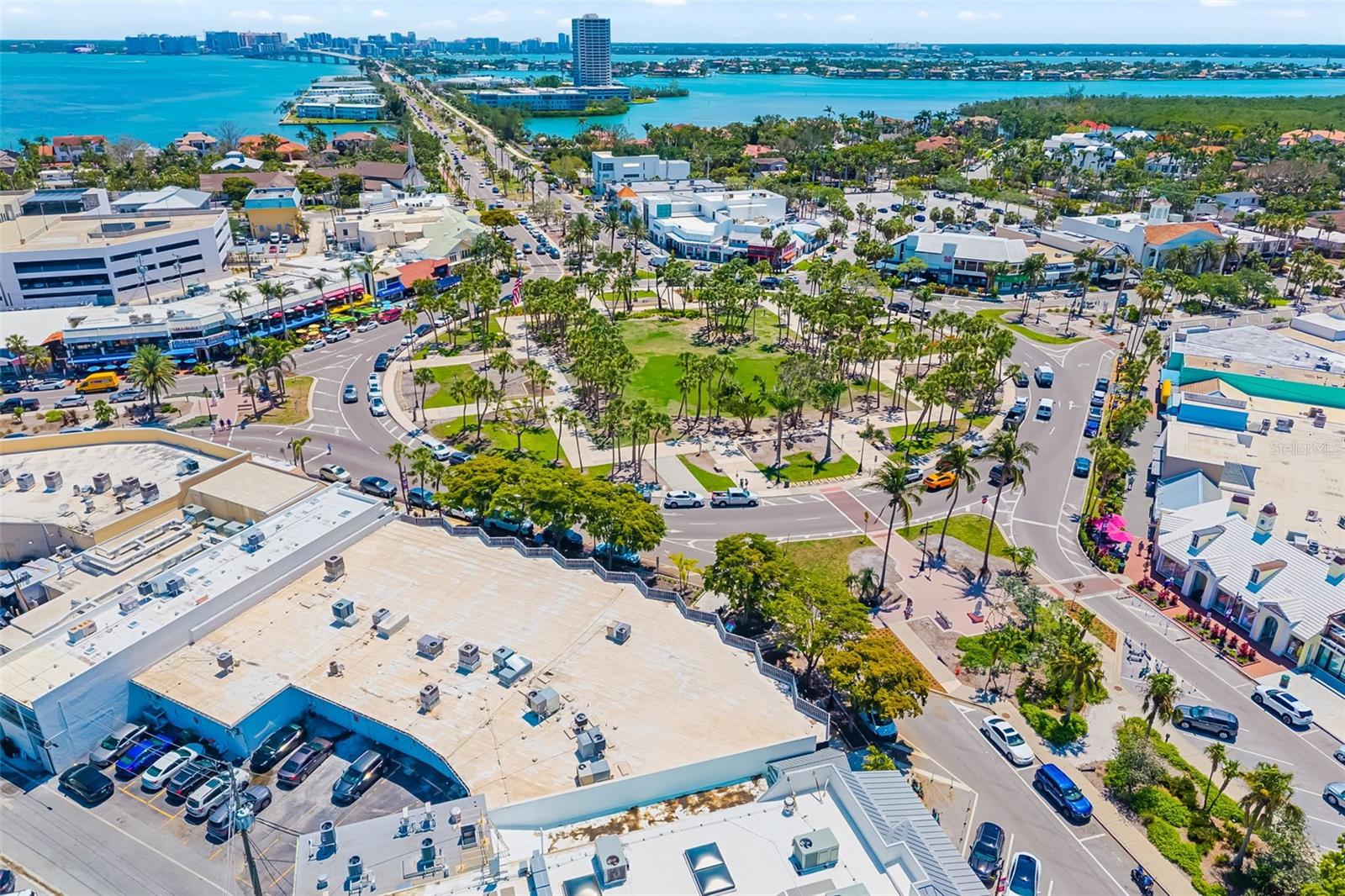 Image 91 of 98 For 763 John Ringling Boulevard 22