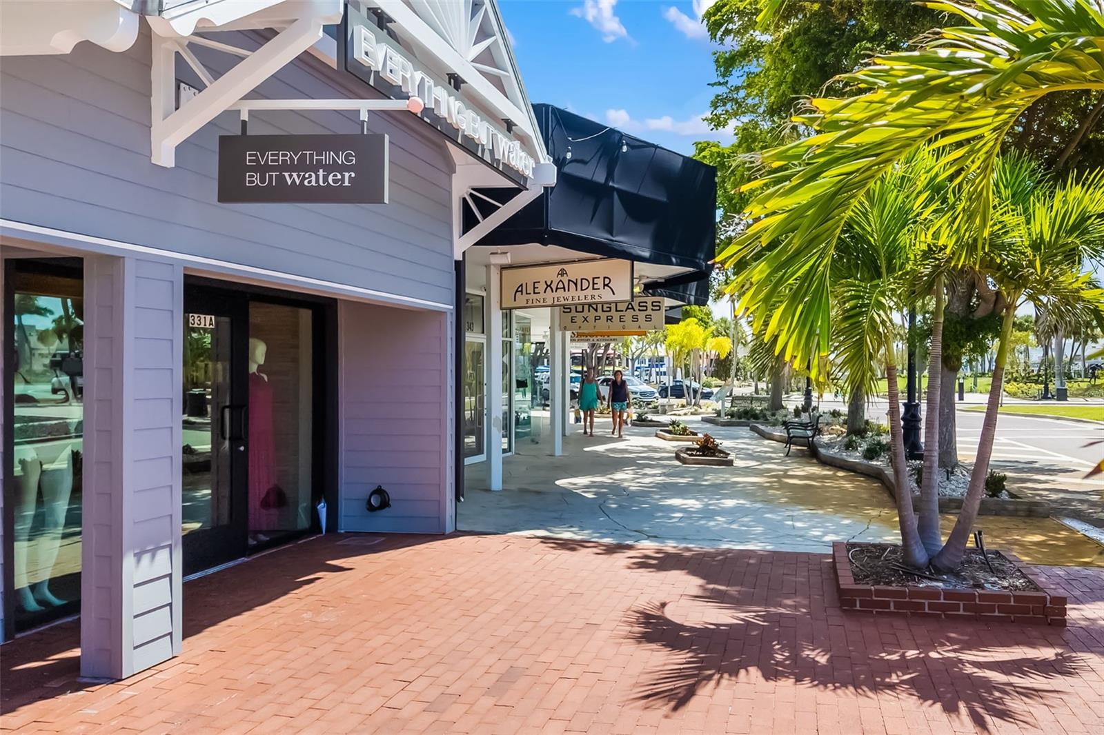 Image 95 of 98 For 763 John Ringling Boulevard 22