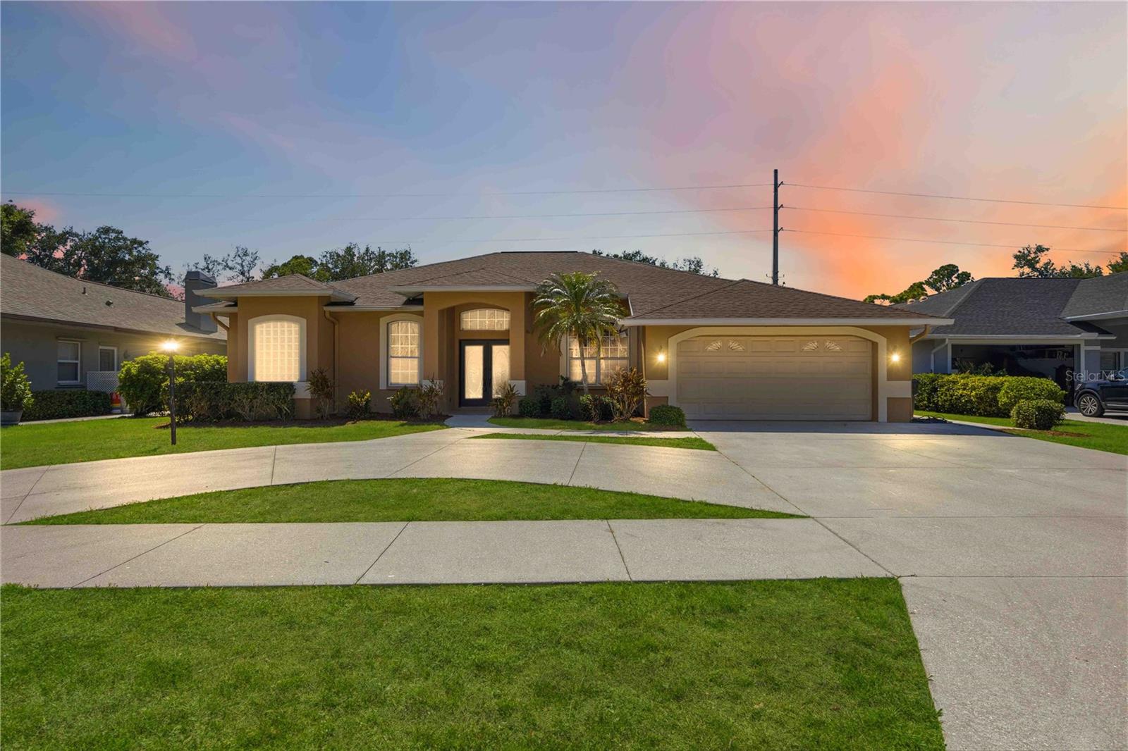 Image 2 of 79 For 562 Oak Bay Drive