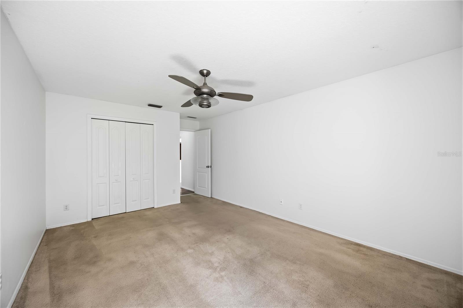 Image 43 of 79 For 562 Oak Bay Drive