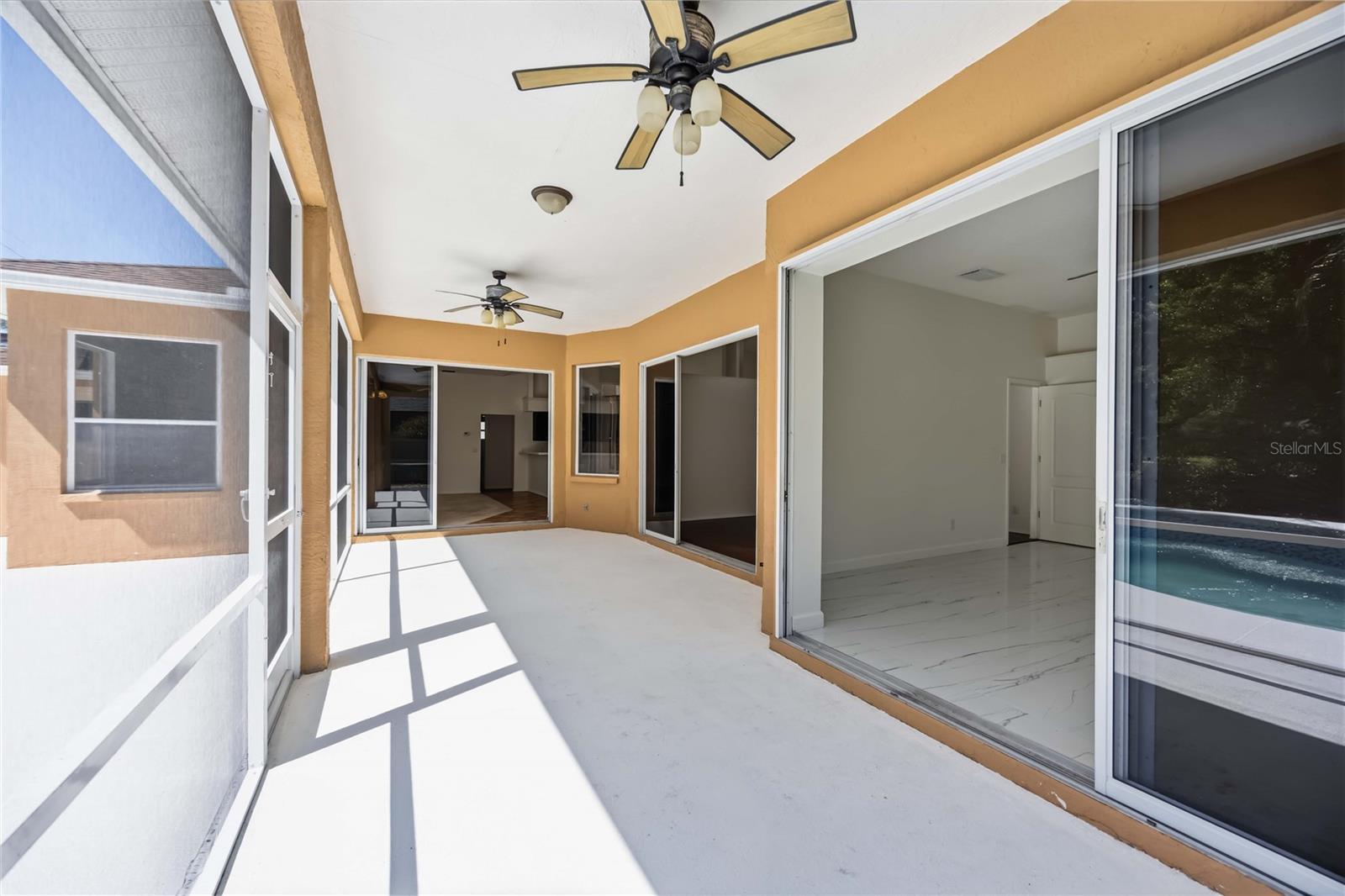 Image 50 of 79 For 562 Oak Bay Drive