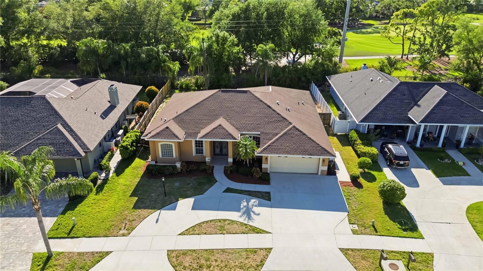 Image 66 of 79 For 562 Oak Bay Drive