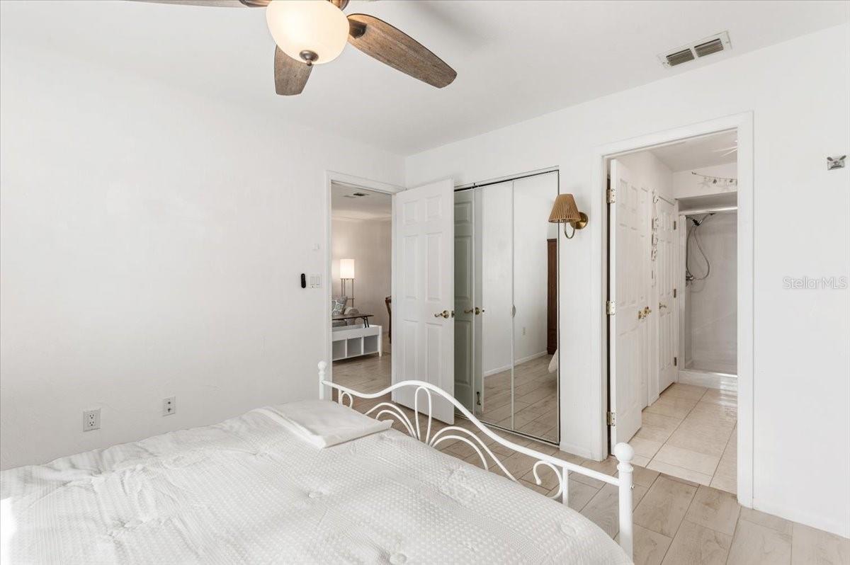 Image 17 of 30 For 25225 Rampart Boulevard 1207