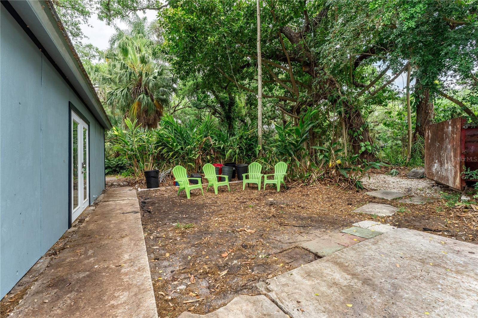 Image 6 of 37 For  40th Street 