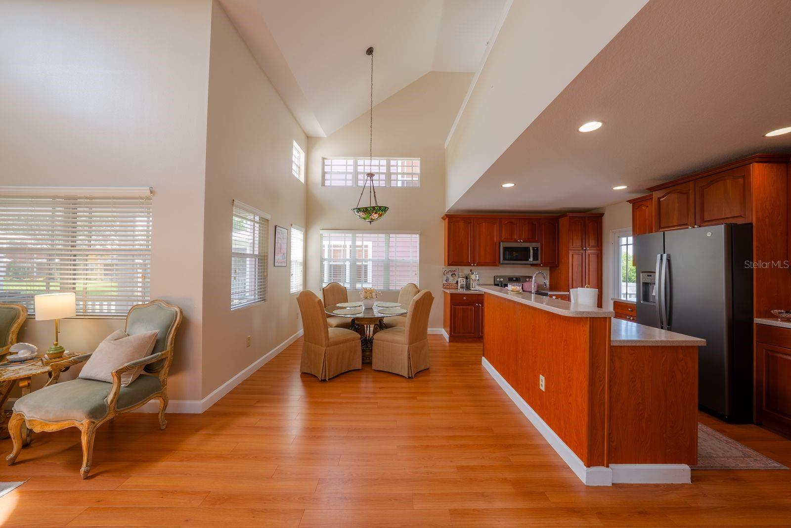 Image 15 of 51 For 4334 Us Highway 441 Se 24