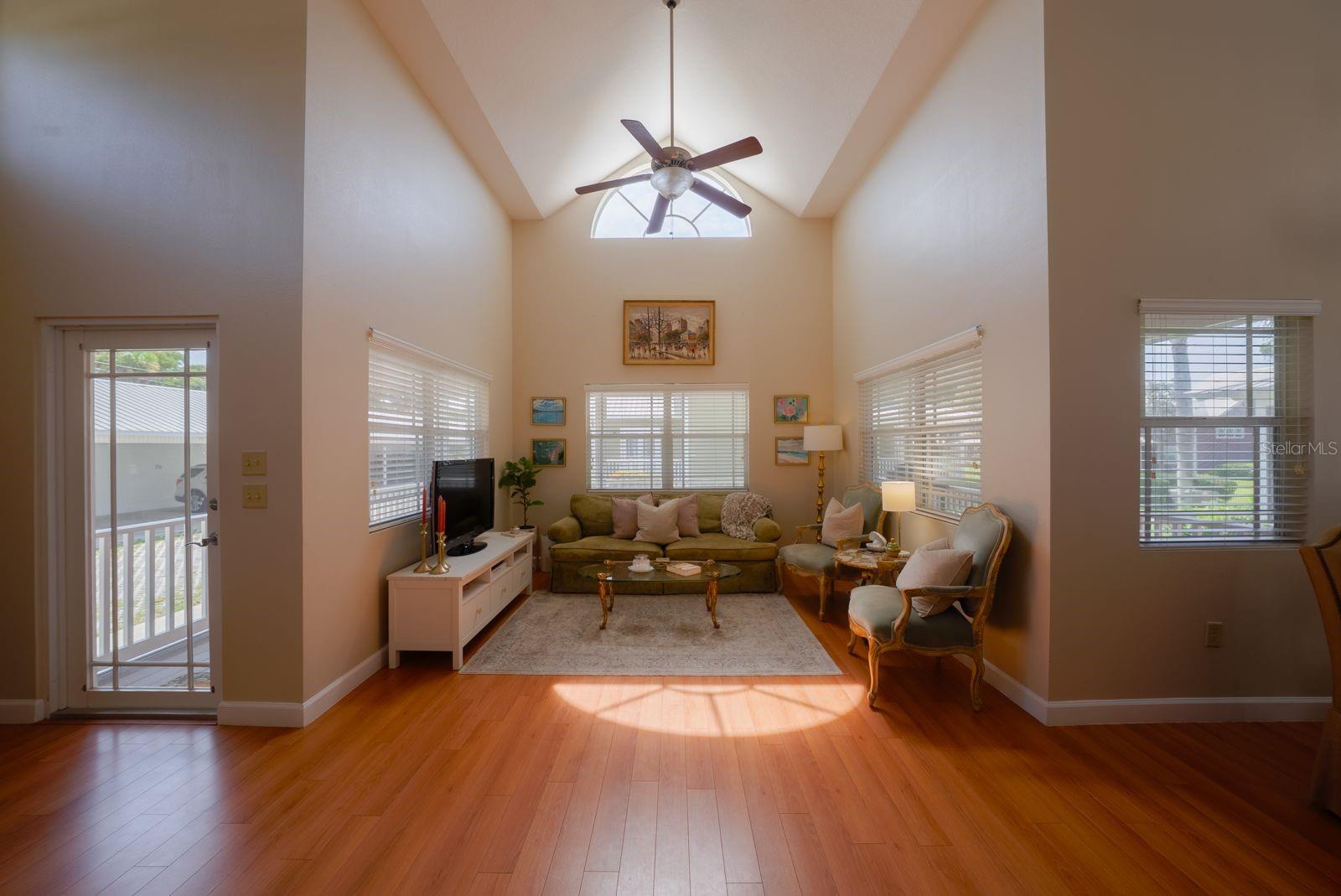 Image 18 of 51 For 4334 Us Highway 441 Se 24