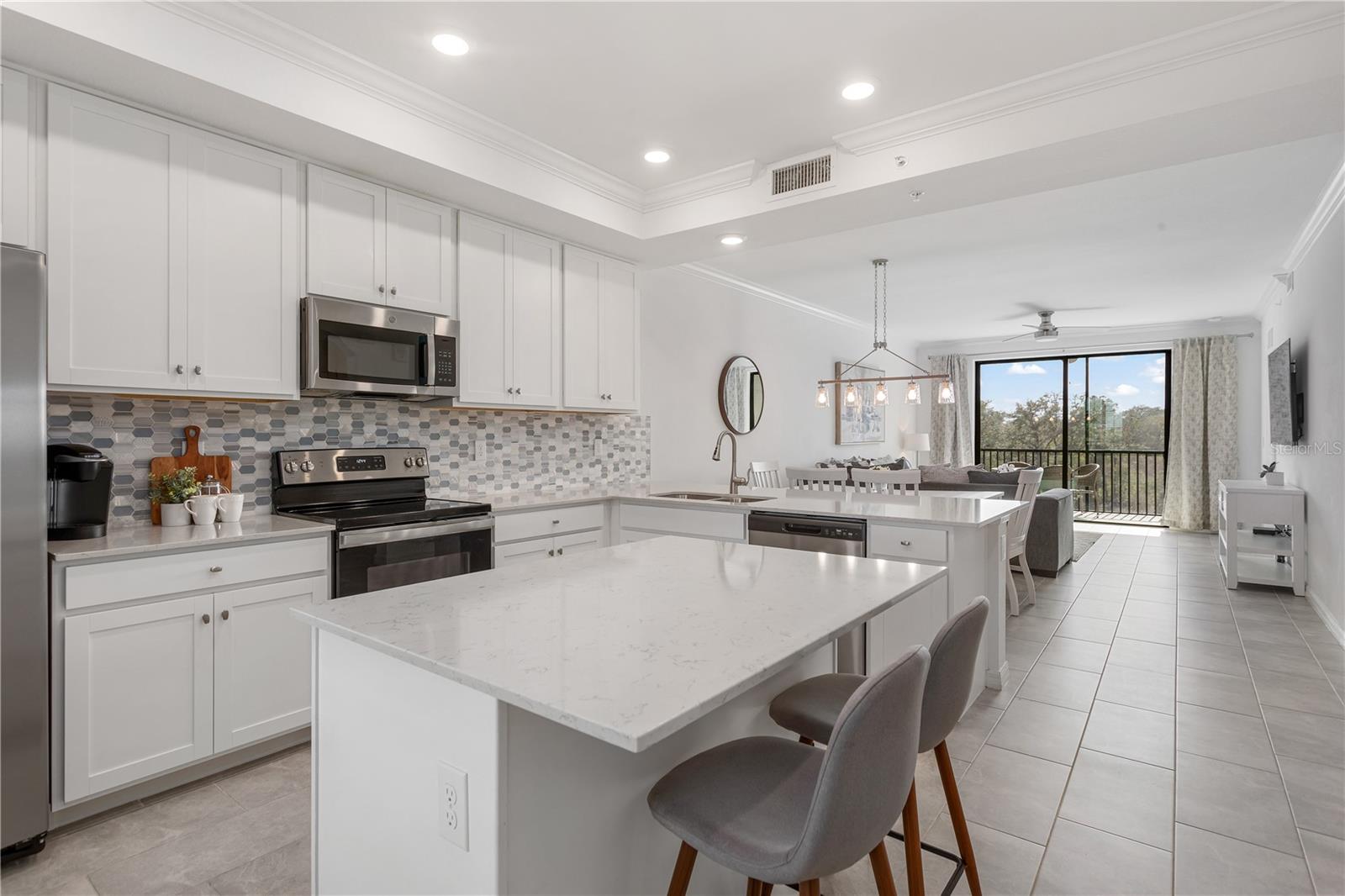 Image 3 of 39 For 18028 Gawthrop Drive 304