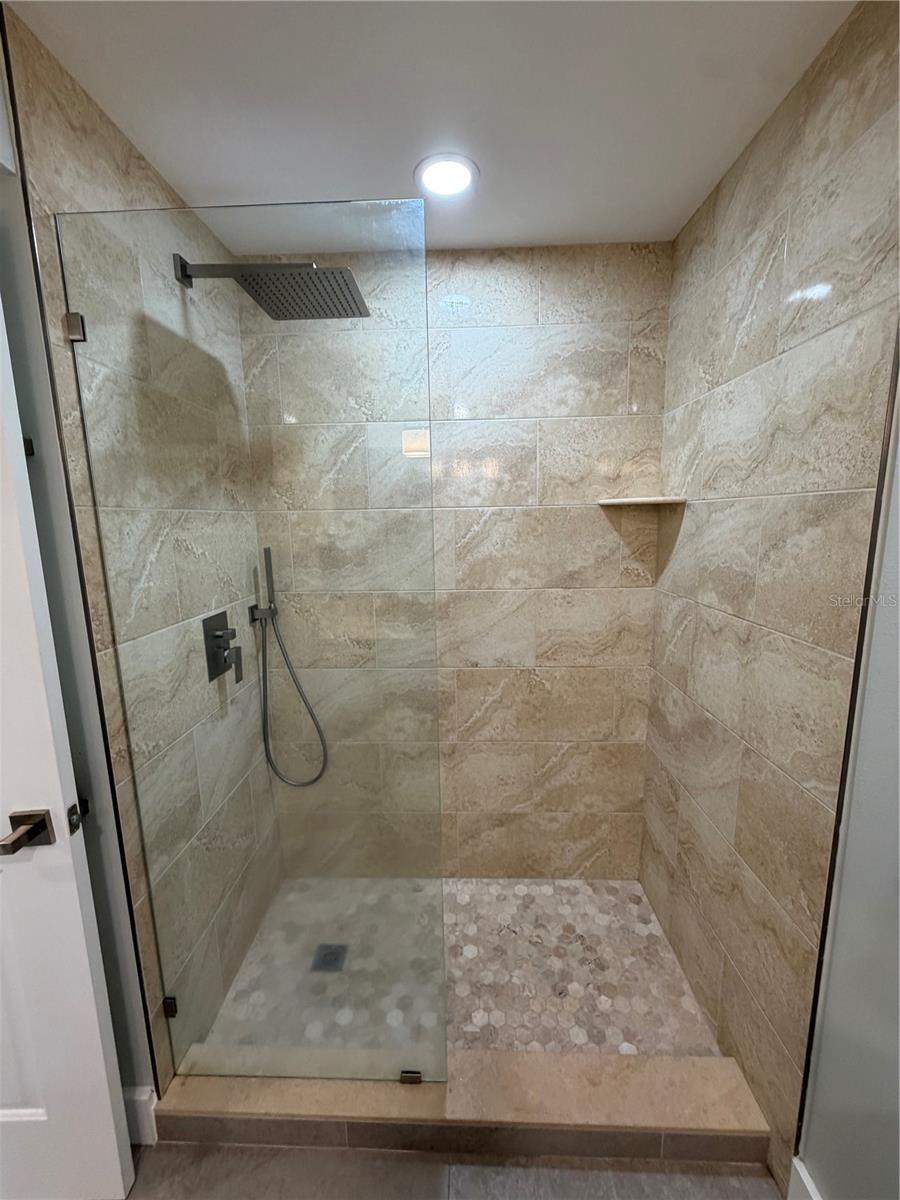 Image 22 of 45 For 102 46th Avenue Terrace W 403