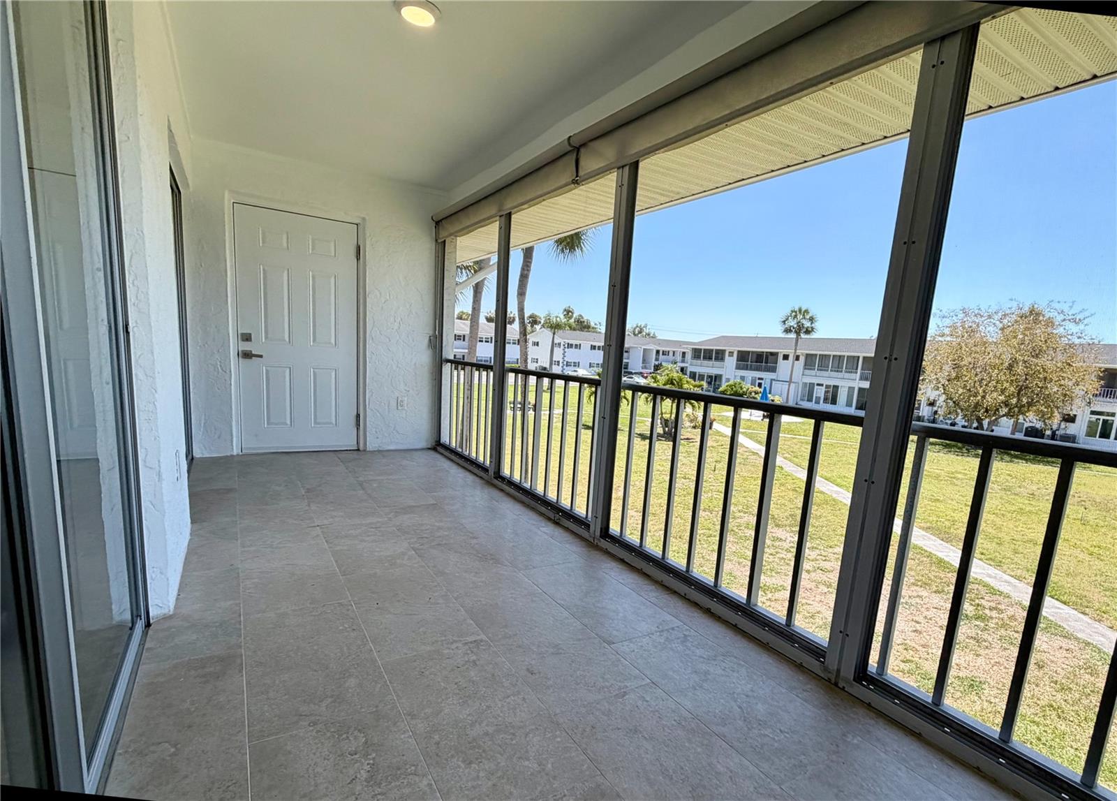 Image 31 of 45 For 102 46th Avenue Terrace W 403