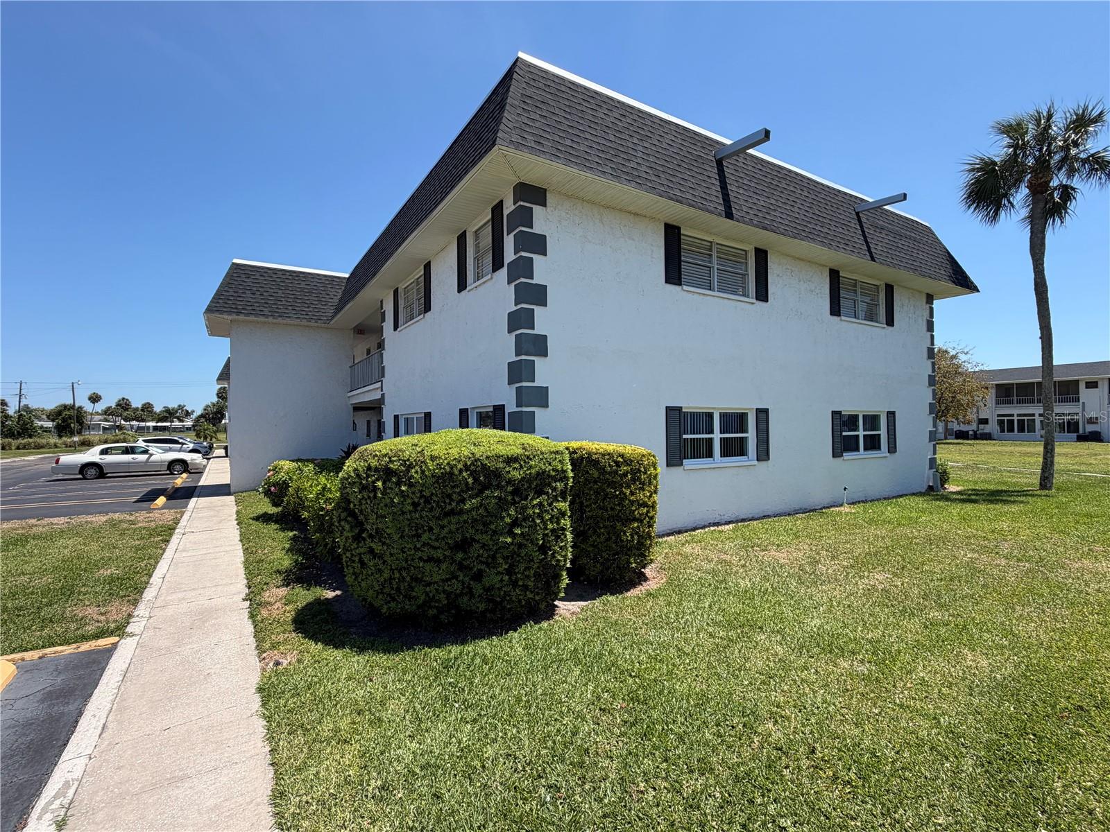 Image 35 of 45 For 102 46th Avenue Terrace W 403