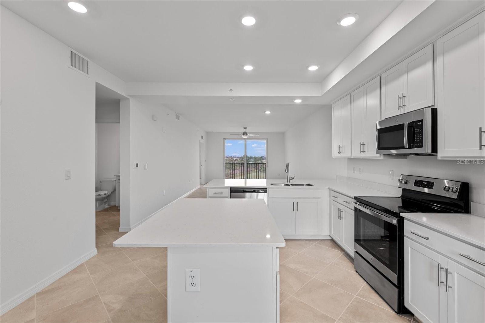 Image 8 of 34 For 12180 Wellen Golf Street 305