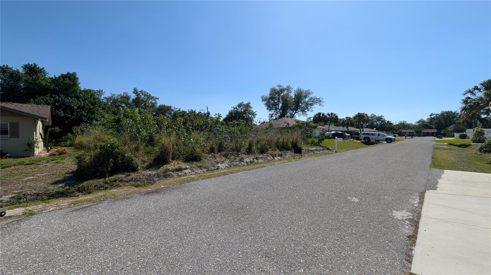 Image 3 of 3 For 177 Columbia Road