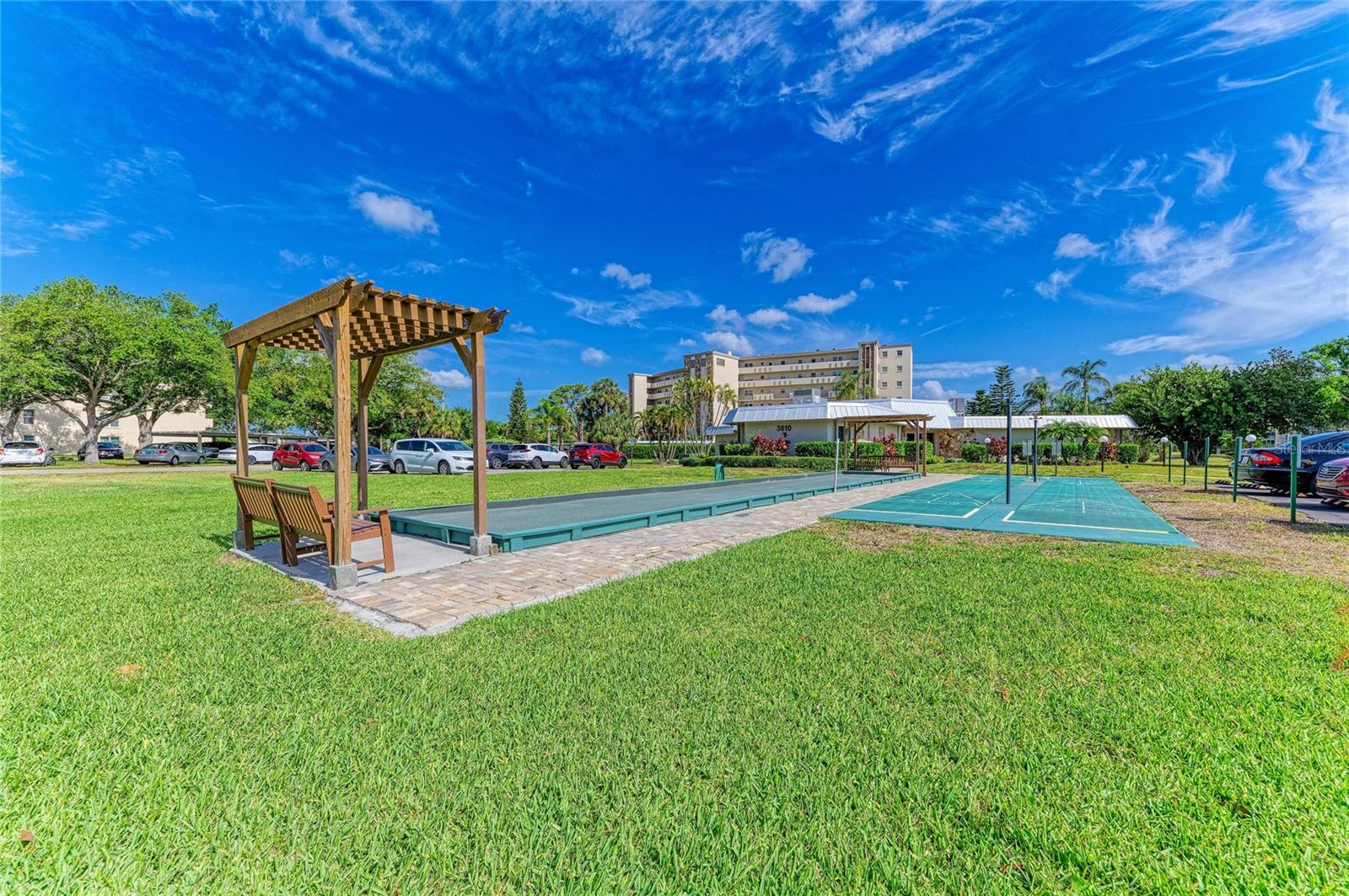 Image 30 of 36 For 3680 Ironwood Cir  601l