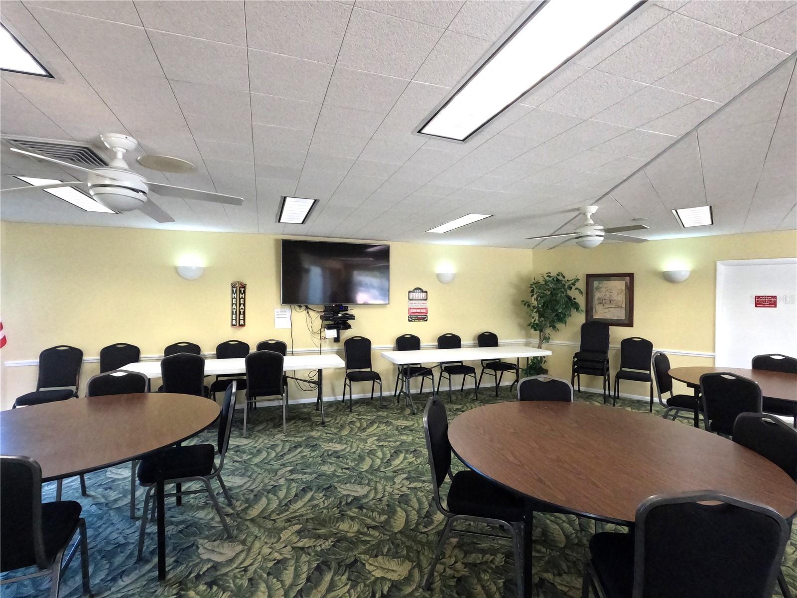 Image 33 of 36 For 3680 Ironwood Cir  601l