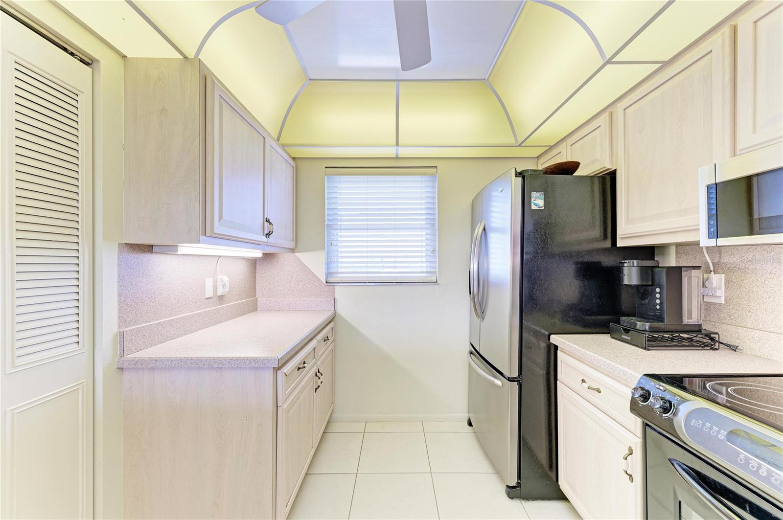 Image 9 of 36 For 3680 Ironwood Cir  601l