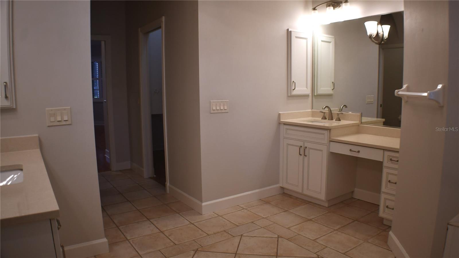 Image 11 of 28 For 4910 Old Creek Drive