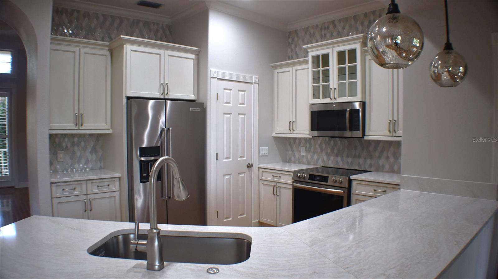 Image 15 of 28 For 4910 Old Creek Drive