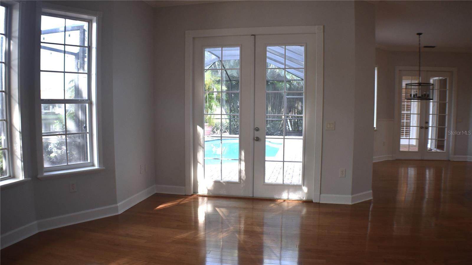 Image 18 of 28 For 4910 Old Creek Drive